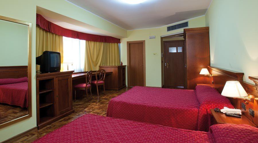 Albergo Ristorante Uliveto Veroli 外观 照片