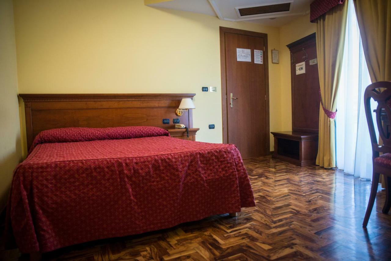 Albergo Ristorante Uliveto Veroli 外观 照片